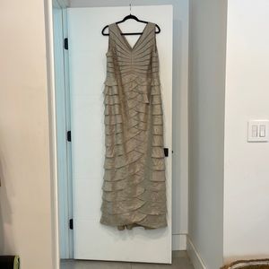 Adrianna Papell Gold Dress Size 20w Full Length Layered